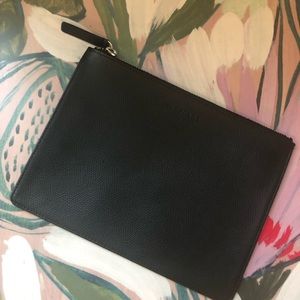 everlane/ the leather pouch